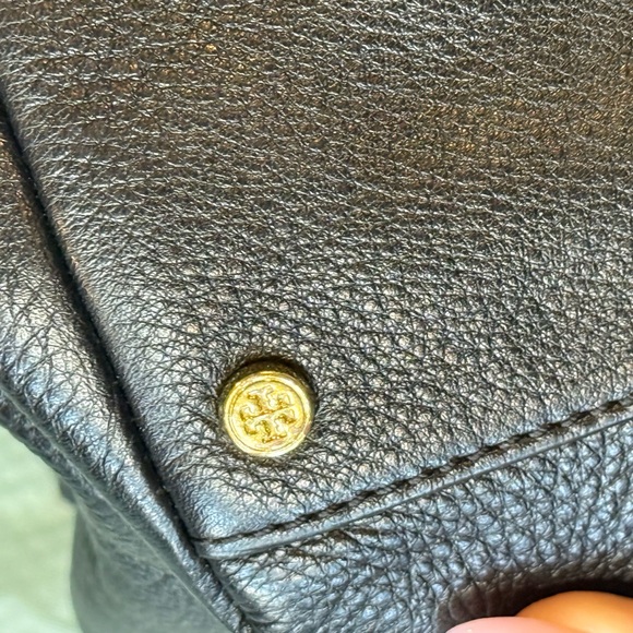 Tory Burch Black Leather Tote Bag 2 Way! - Picture 5 of 9